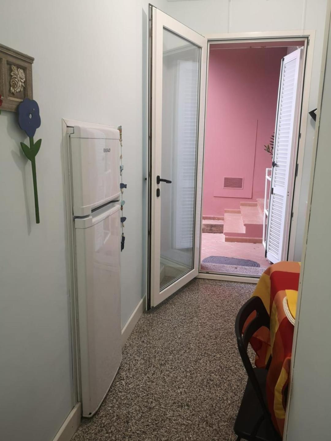 B&B Domus Oriens - Monolocale Indipendente In Villa Portoscuso Exterior foto